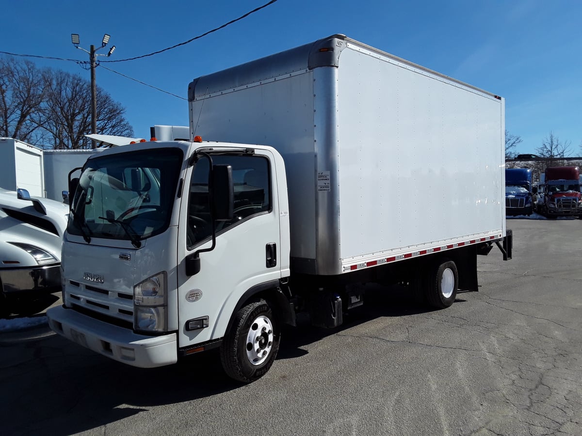 2018 Isuzu NPR HD 810447