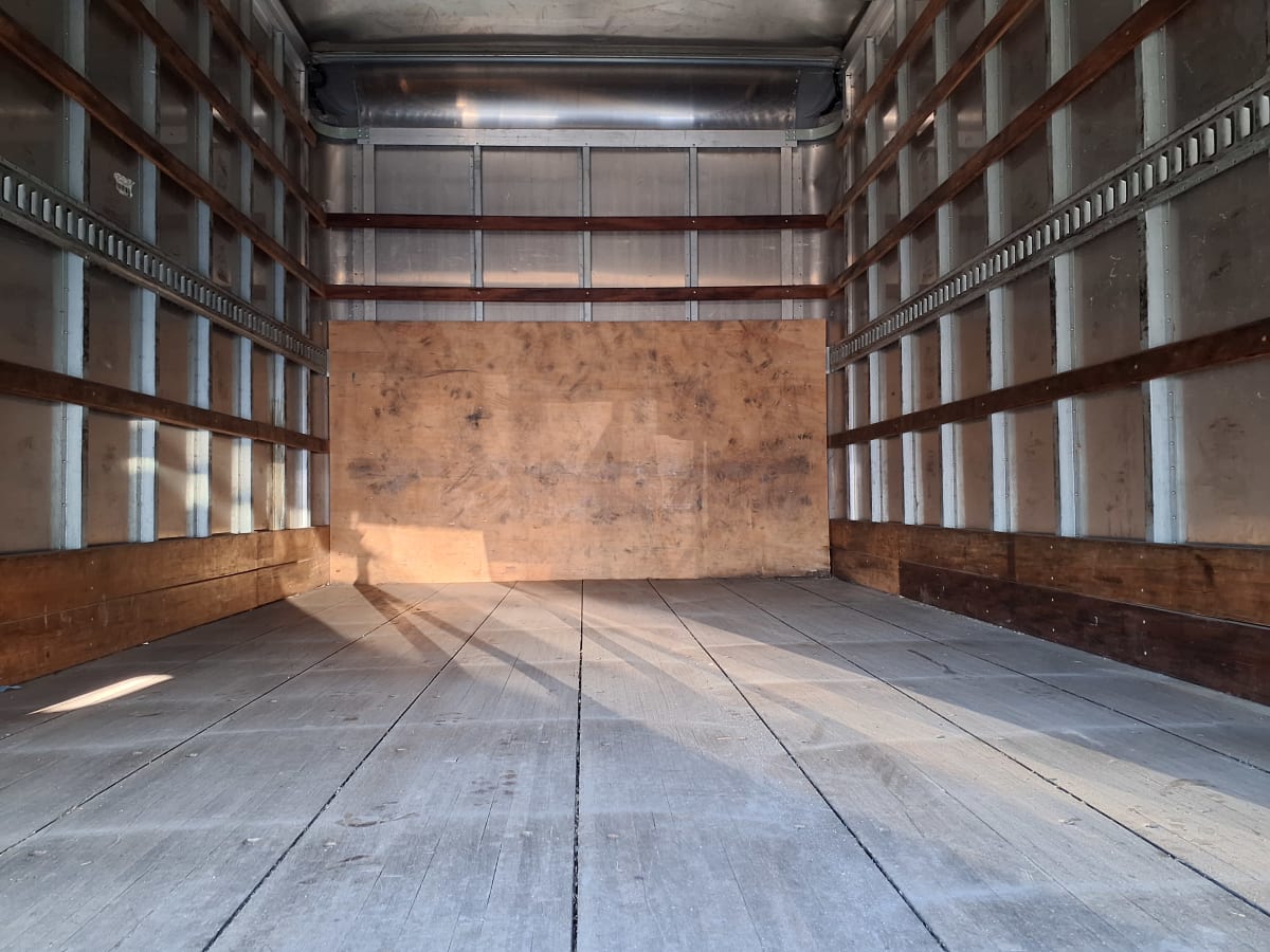 2019 Isuzu NPR HD 810460