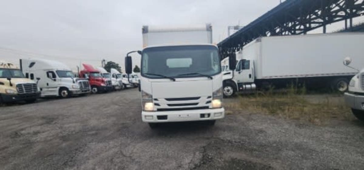 2018 Isuzu NPR HD 810485