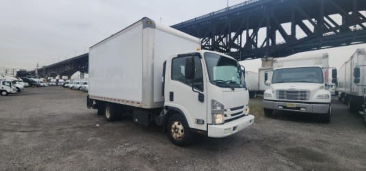 2018 Isuzu NPR HD 810485