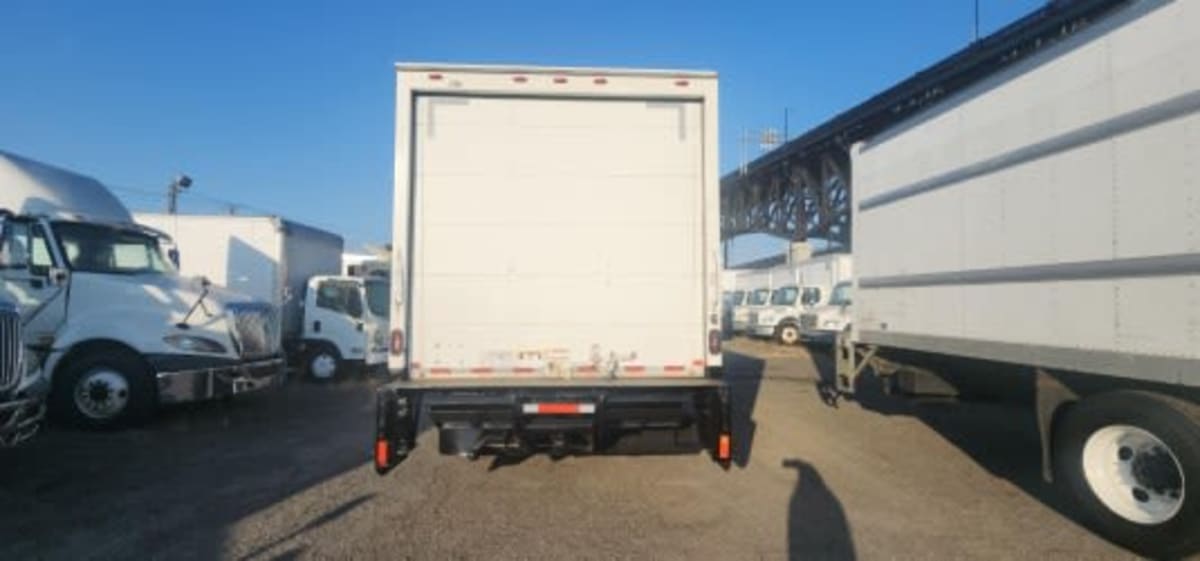 2018 Isuzu NPR HD 810491