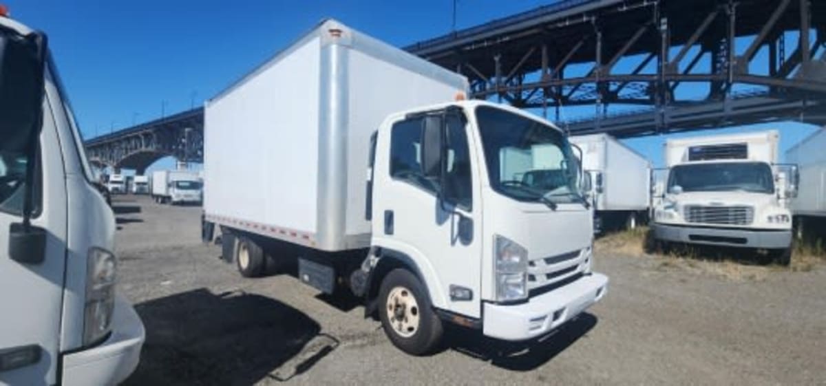 2018 Isuzu NPR HD 810492