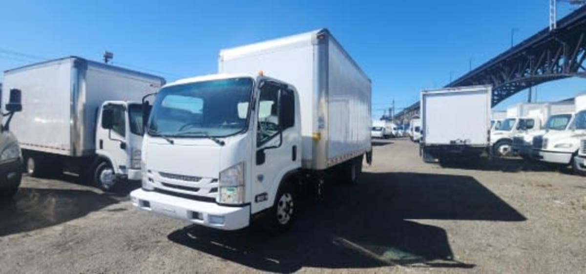 2018 Isuzu NPR HD 810492