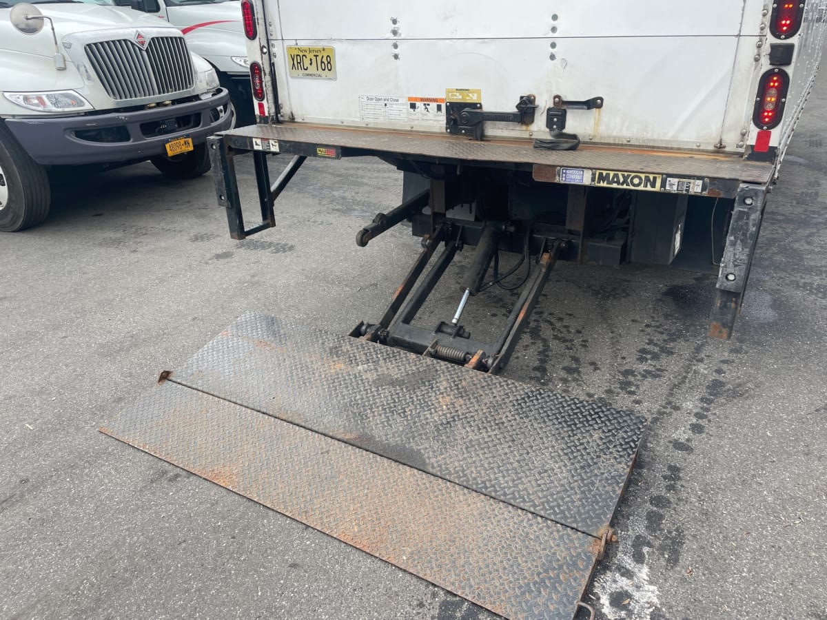 2018 Isuzu NPR HD 810493