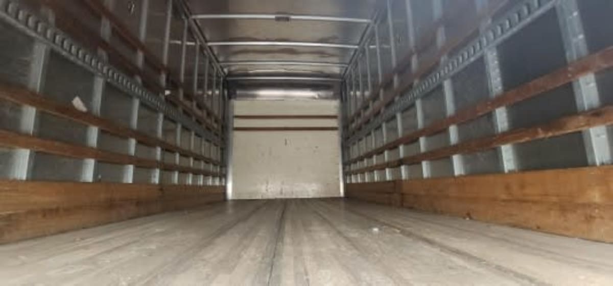 2018 Isuzu NPR HD 810524