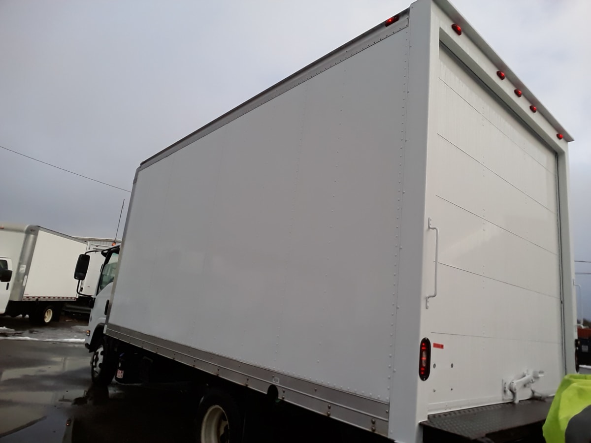 2018 Isuzu NPR HD 810546