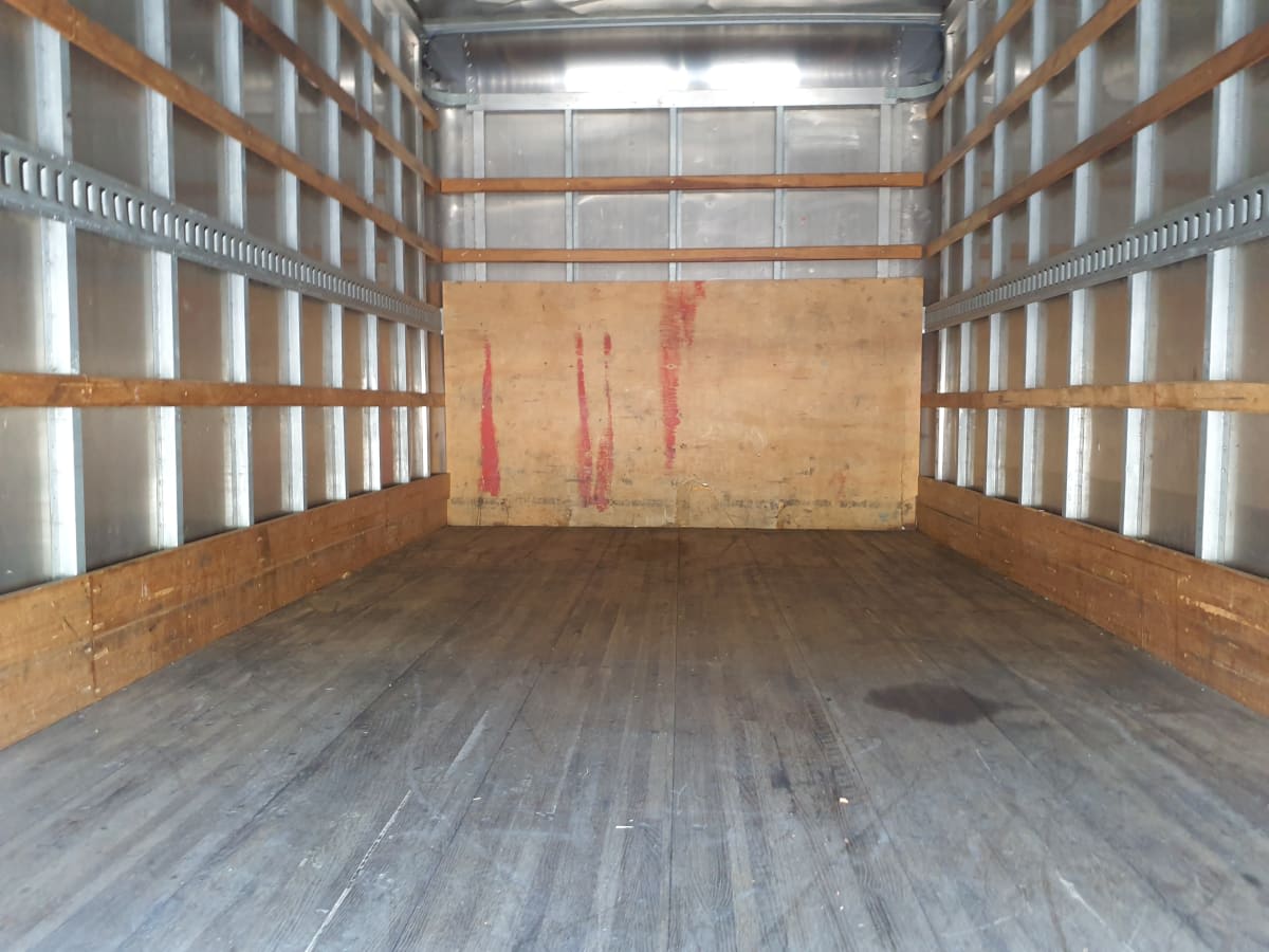 2018 Isuzu NPR HD 810547