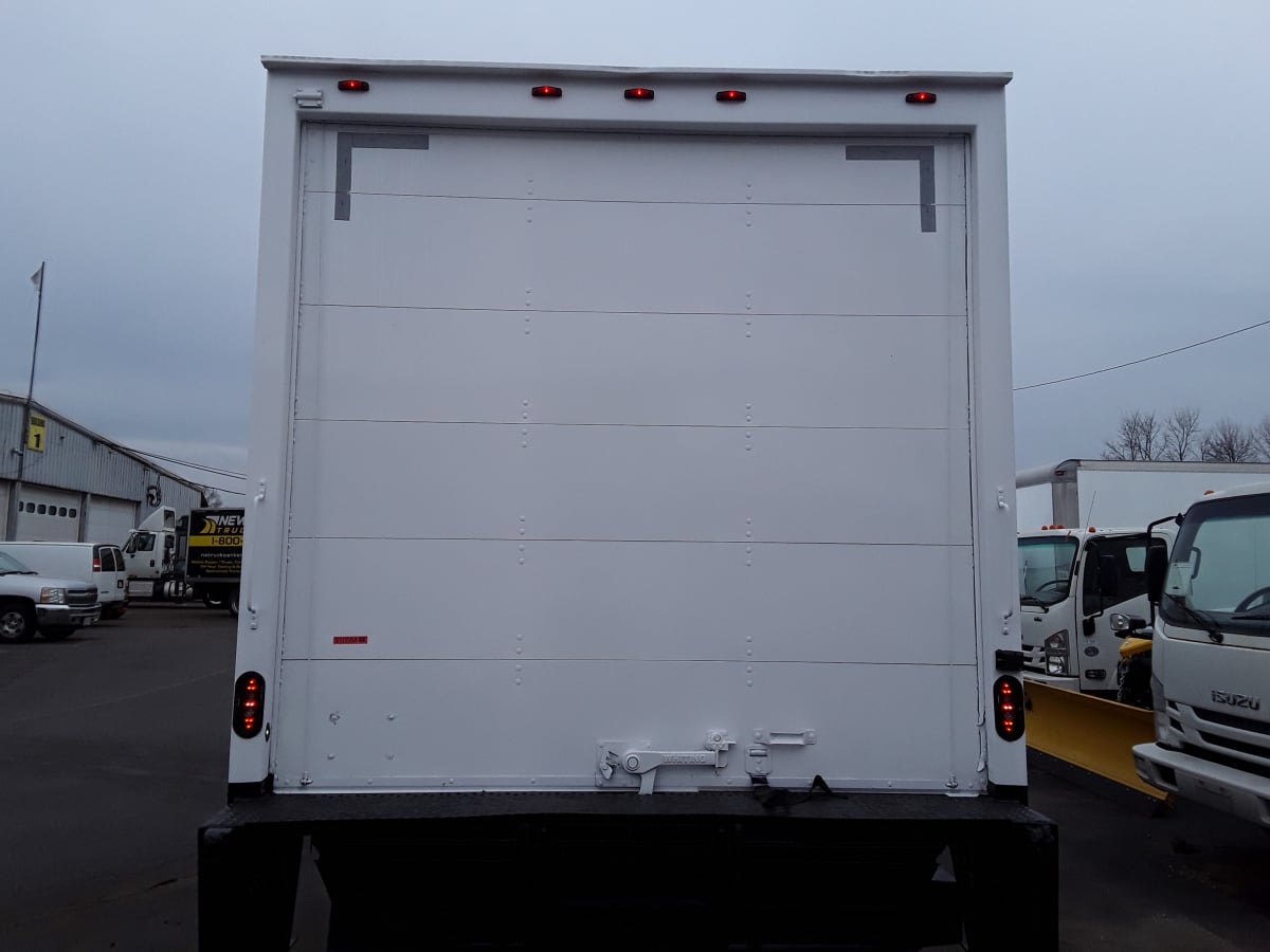 2018 Isuzu NPR HD 810564