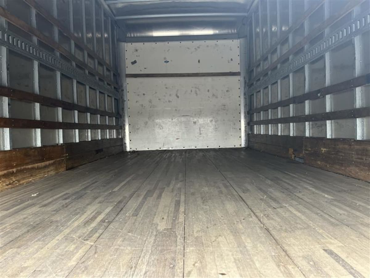 2019 Isuzu NPR HD 810583
