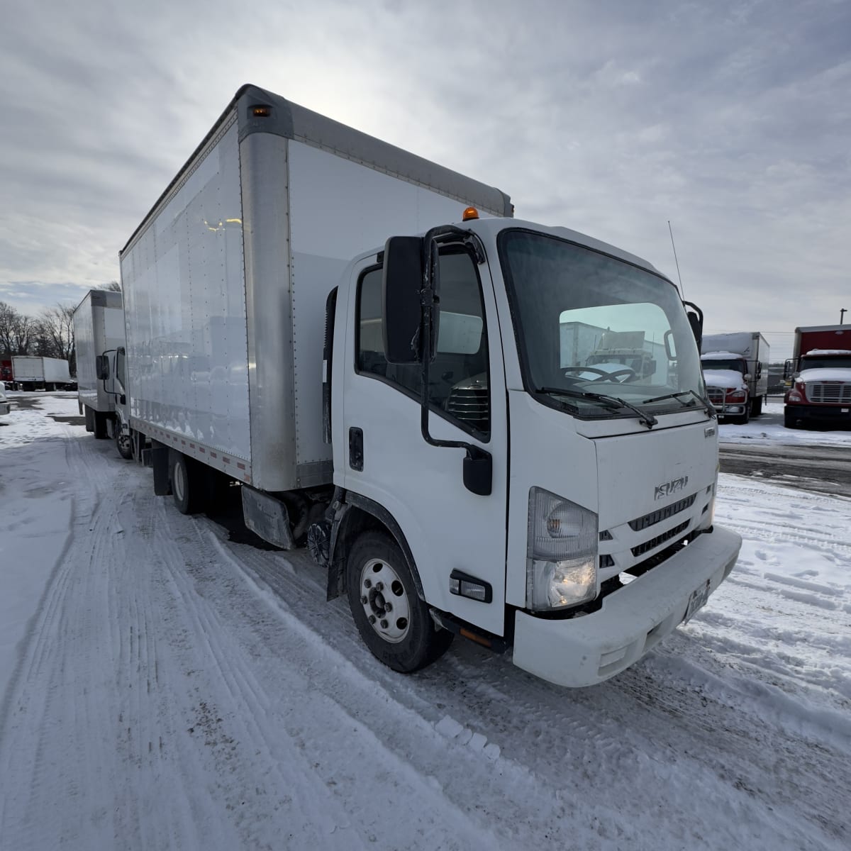 2018 Isuzu NPR HD 810587