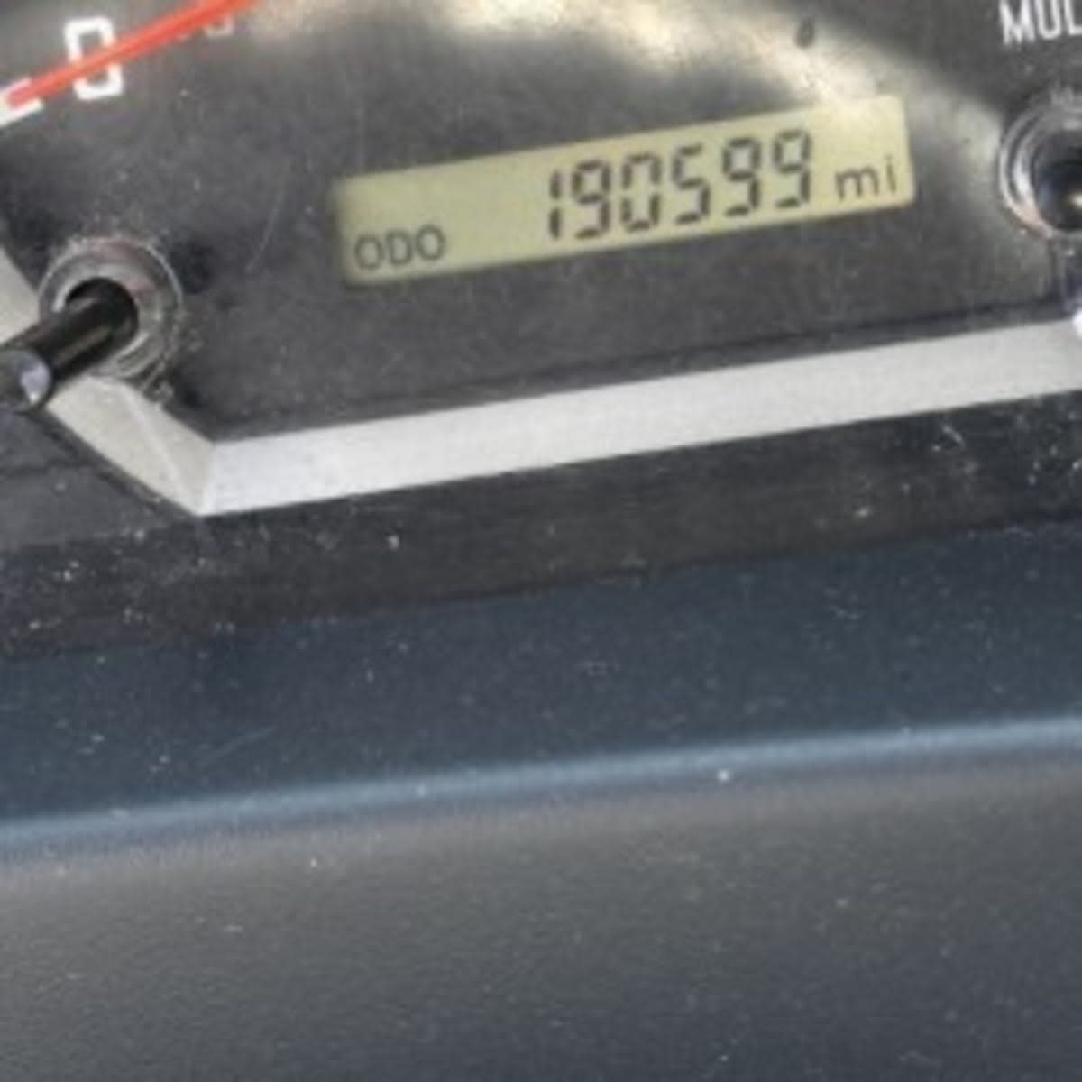2019 Isuzu NPR HD 810600