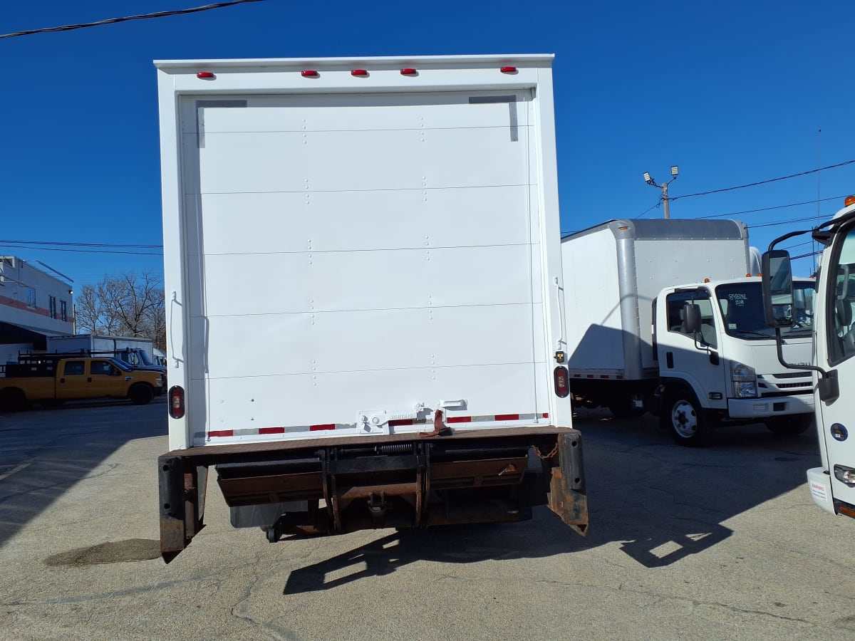 2018 Isuzu NPR HD 810605
