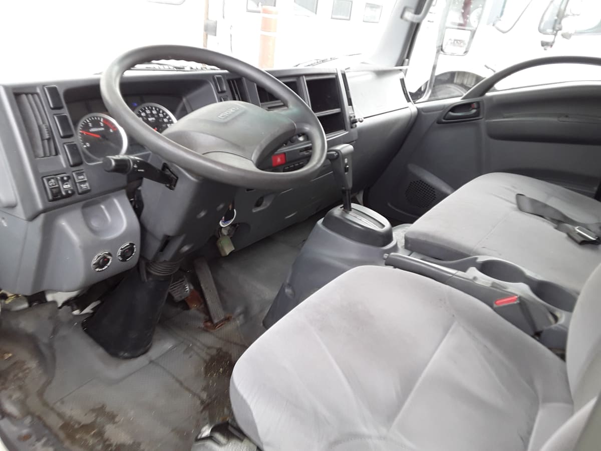 2018 Isuzu NPR HD 810606