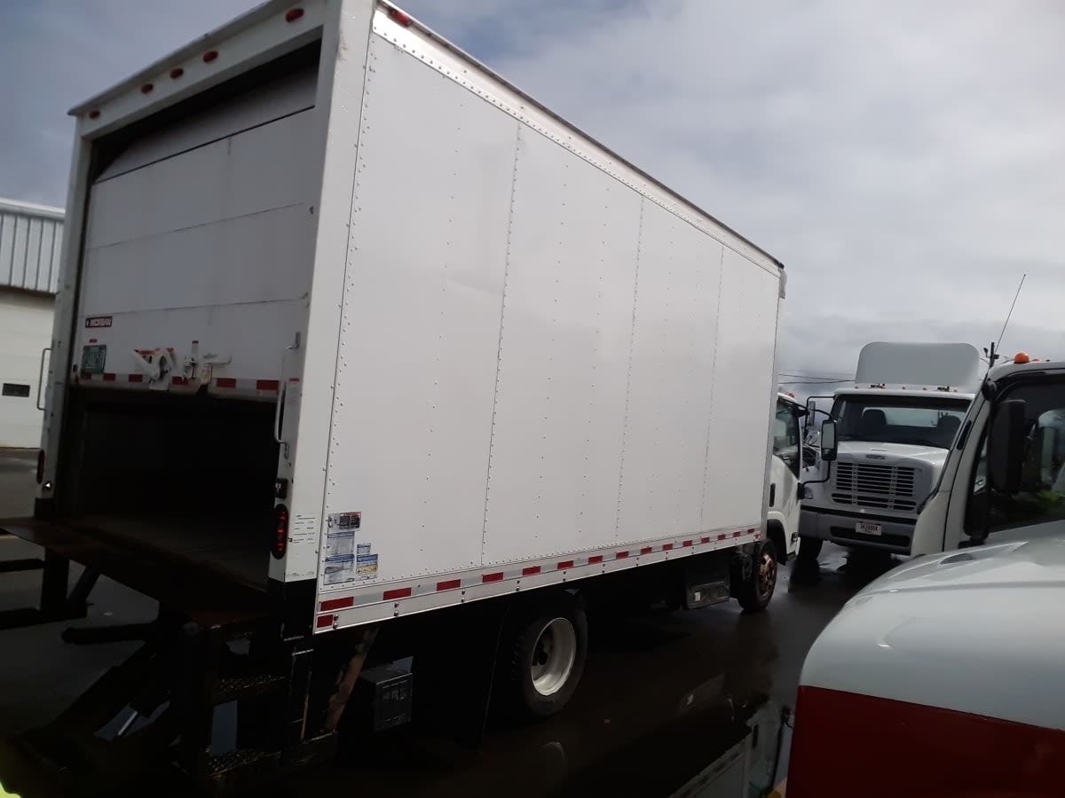 2018 Isuzu NPR HD 810618