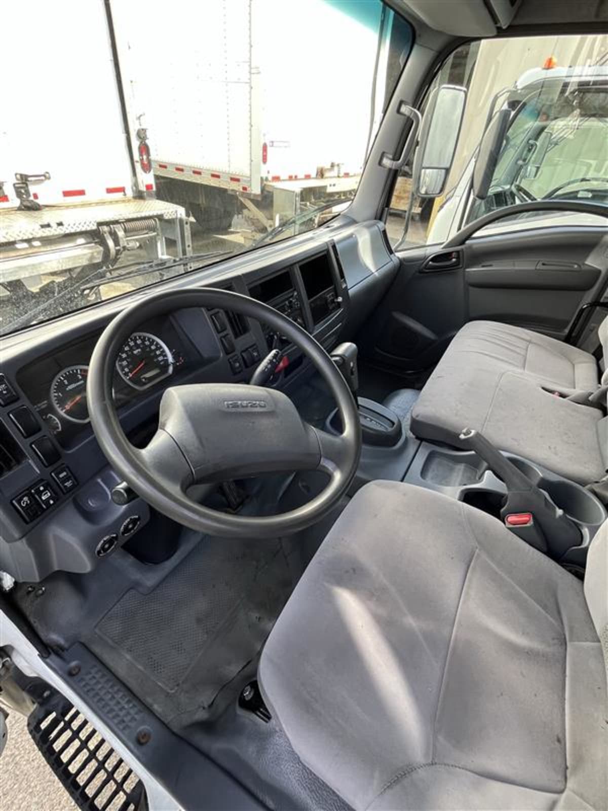 2019 Isuzu NPR HD 810634