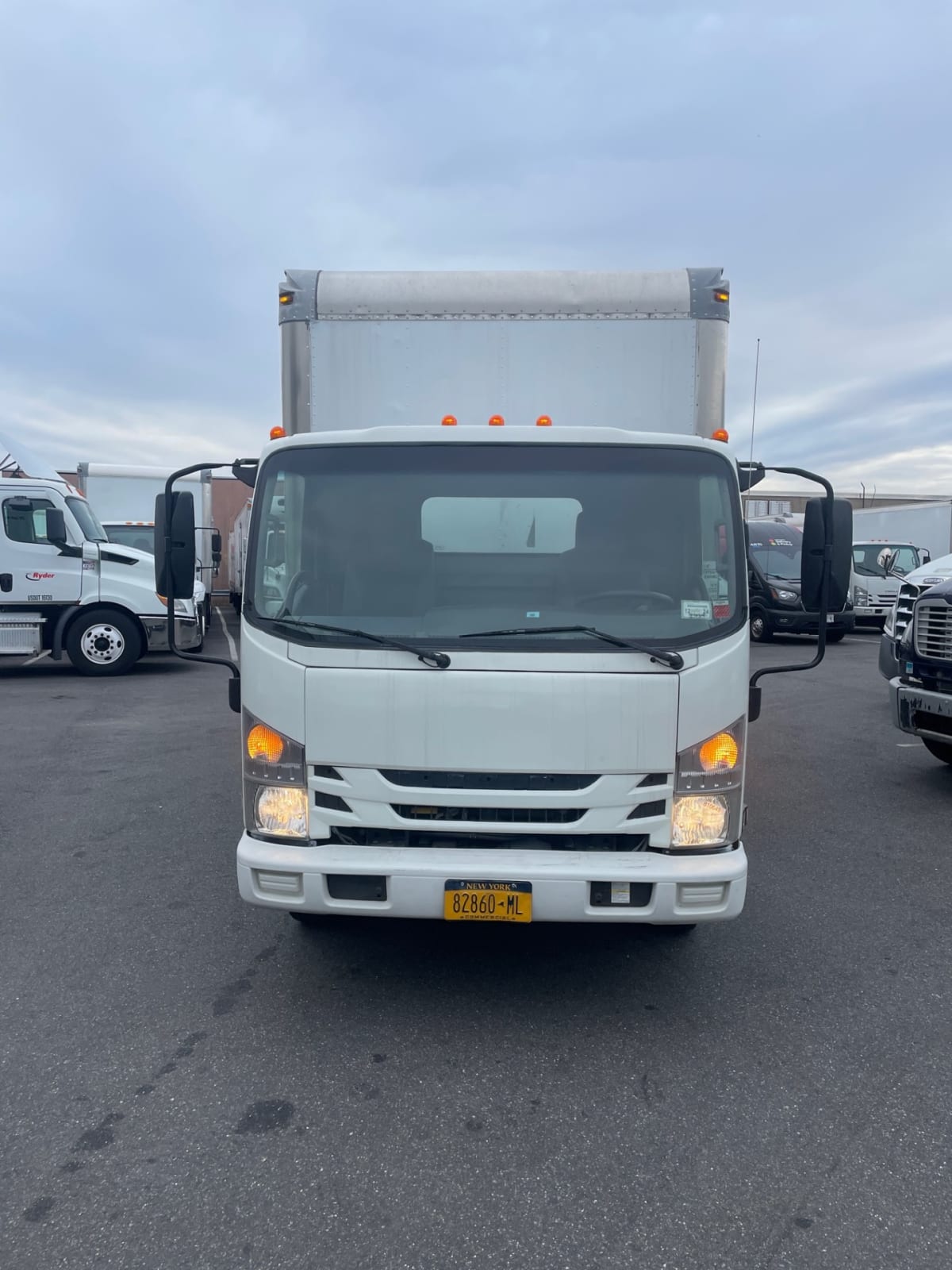 2019 Isuzu NPR HD 810649