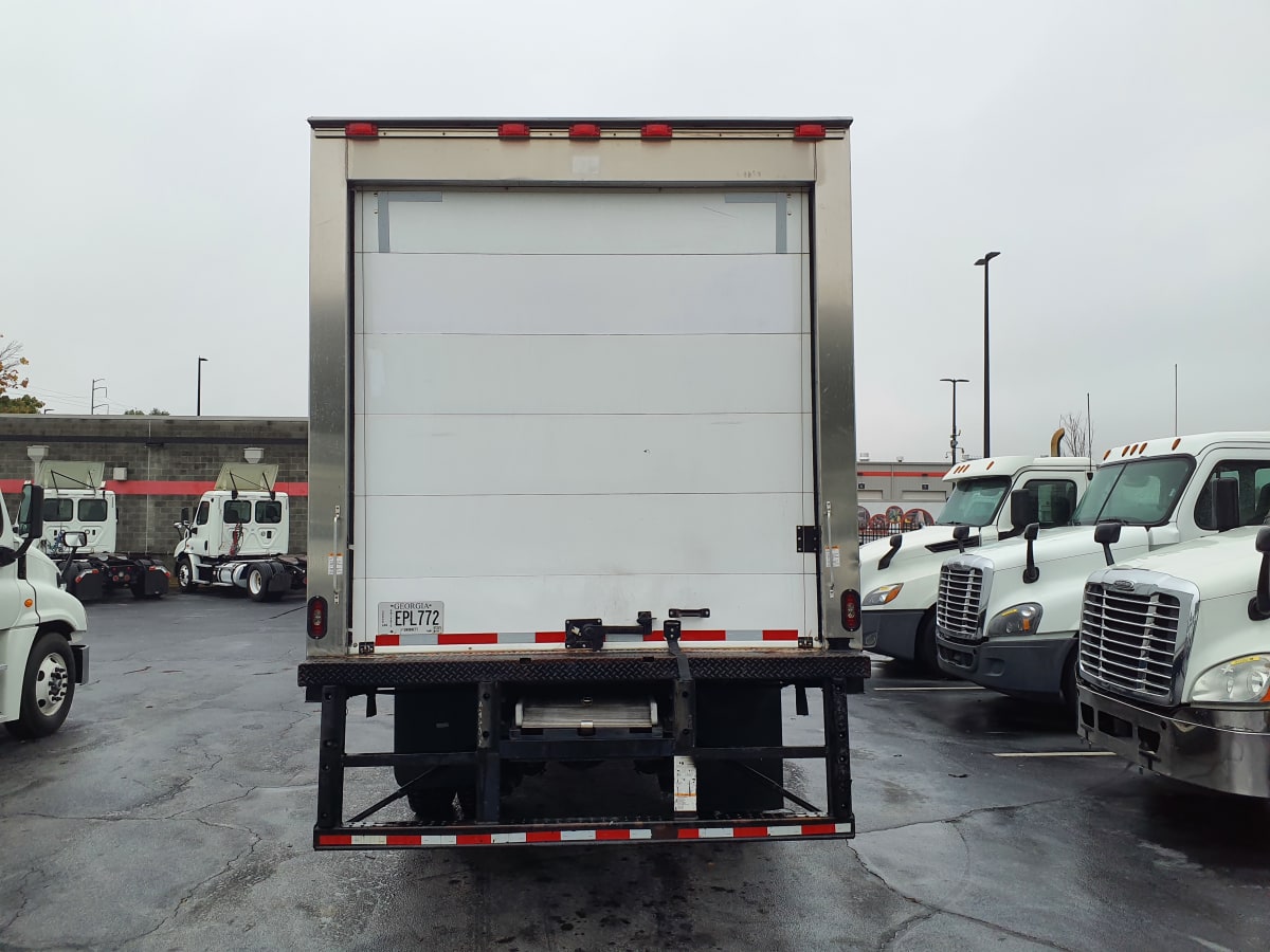 2019 Freightliner/Mercedes M2 106 810906
