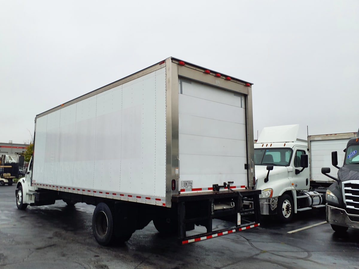 2019 Freightliner/Mercedes M2 106 810906