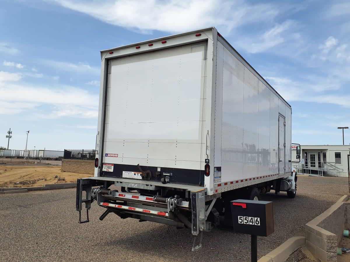 2019 Navistar International 4300 811037