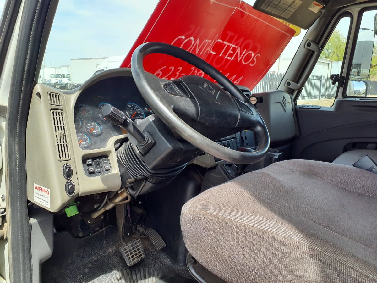 2019 Navistar International 4300 811037
