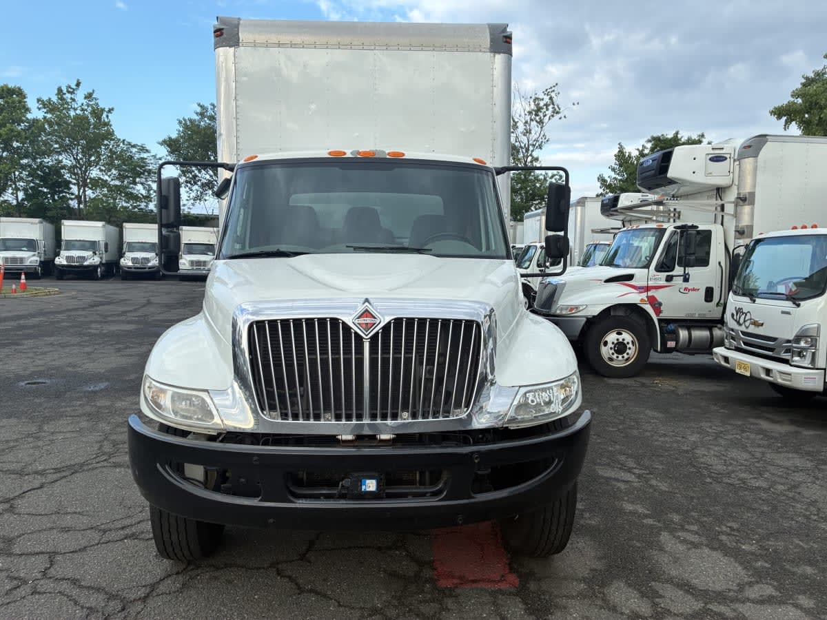 2019 Navistar International 4300 811043