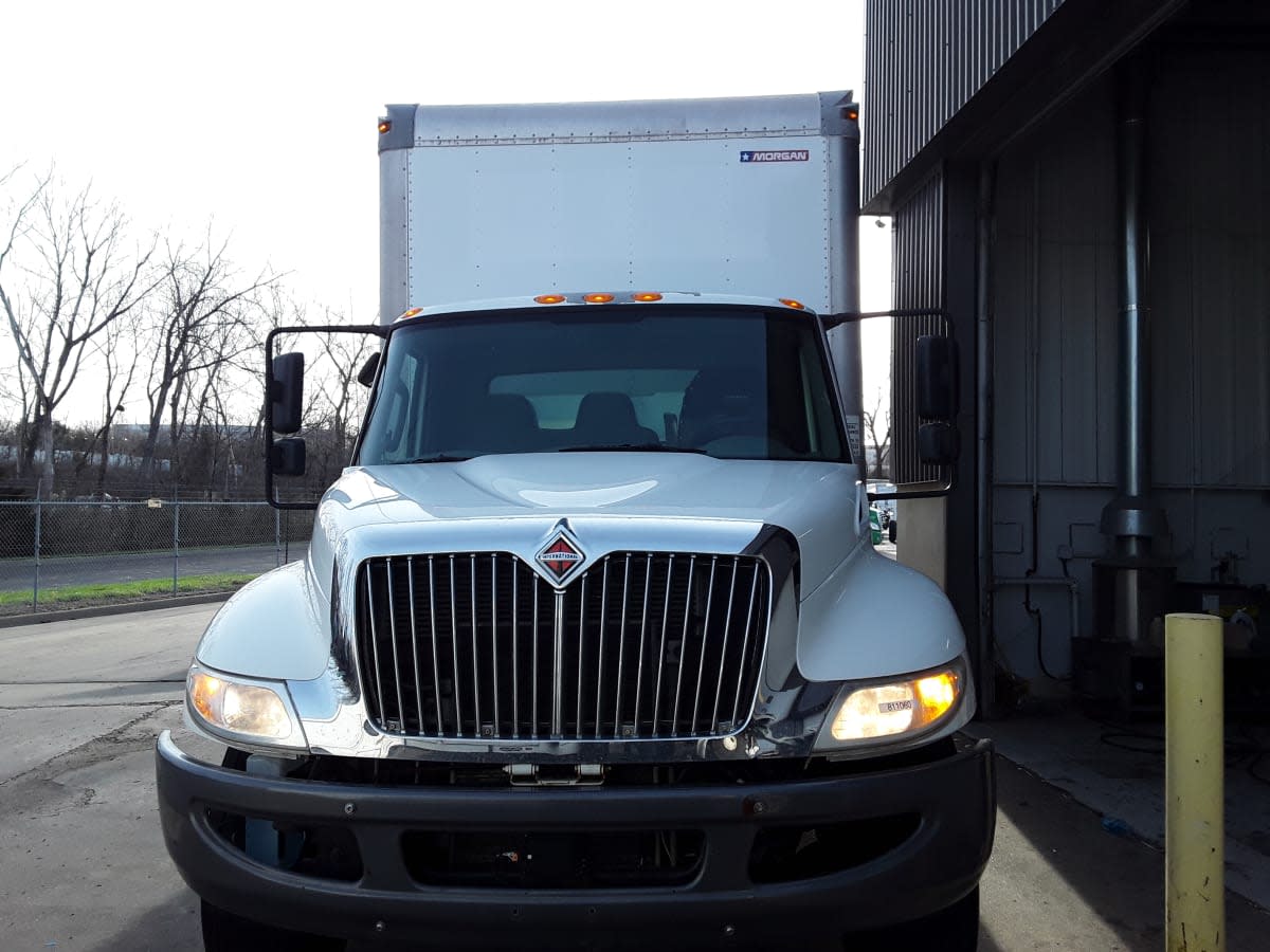 2019 Navistar International 4300 811060