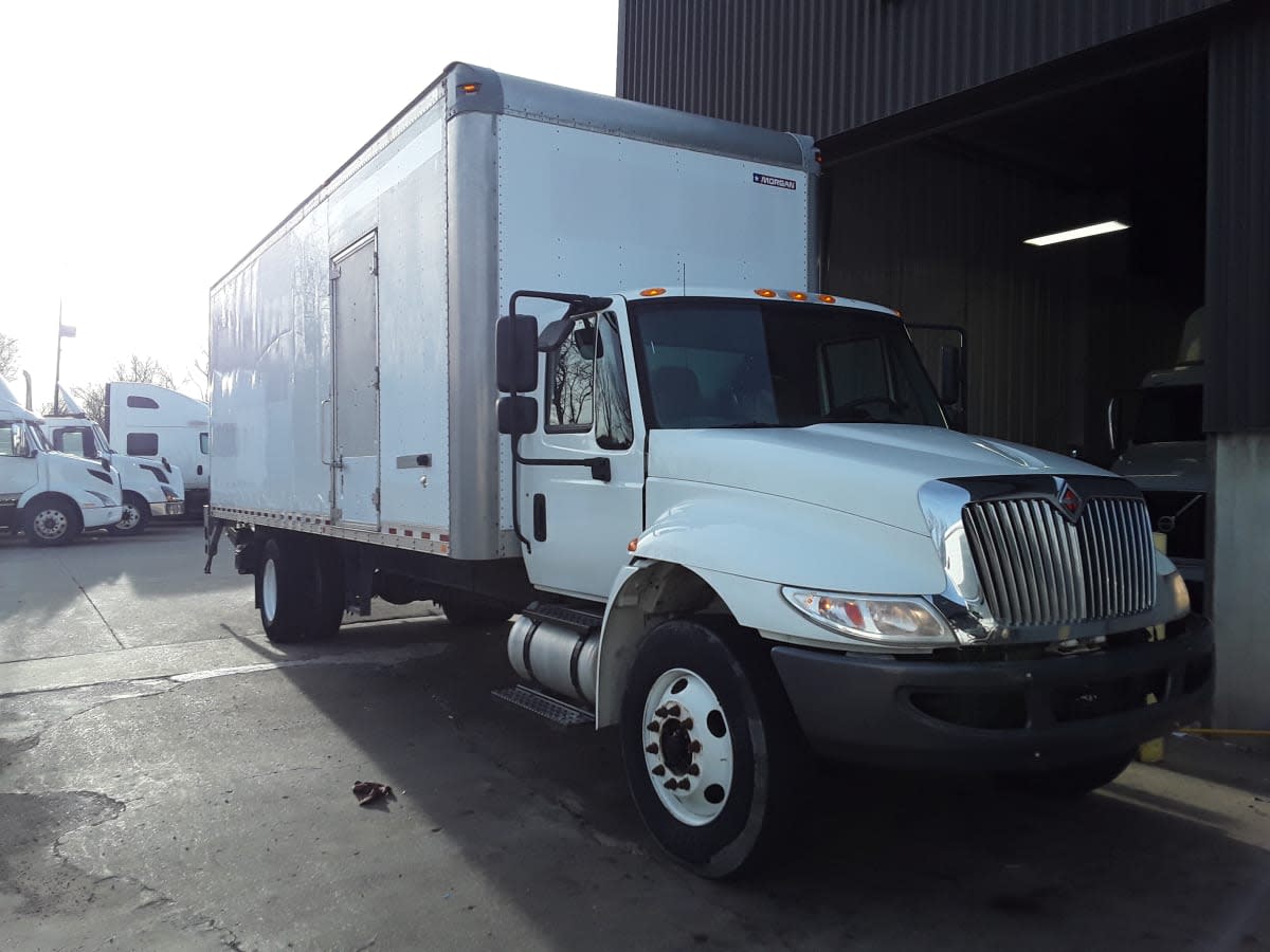 2019 Navistar International 4300 811060