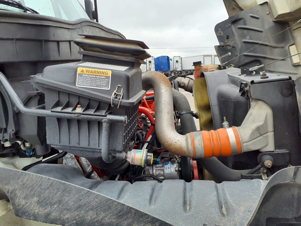 2019 Navistar International 4300 811068