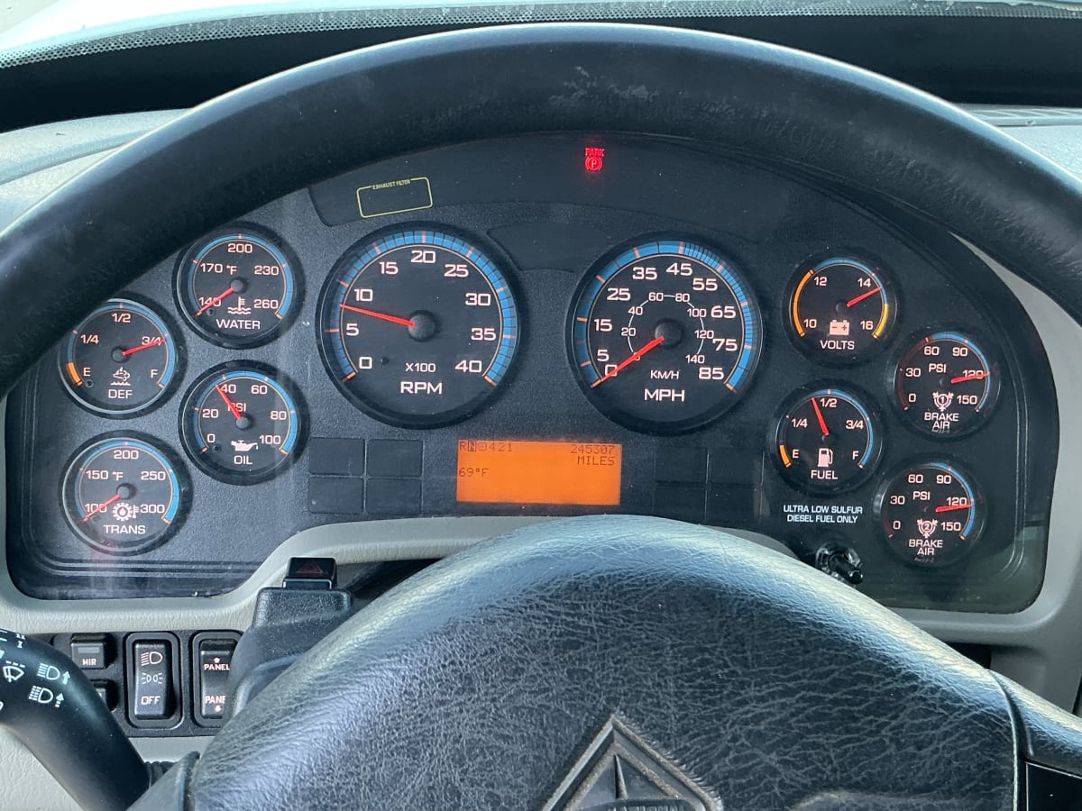2019 Navistar International 4300 811068