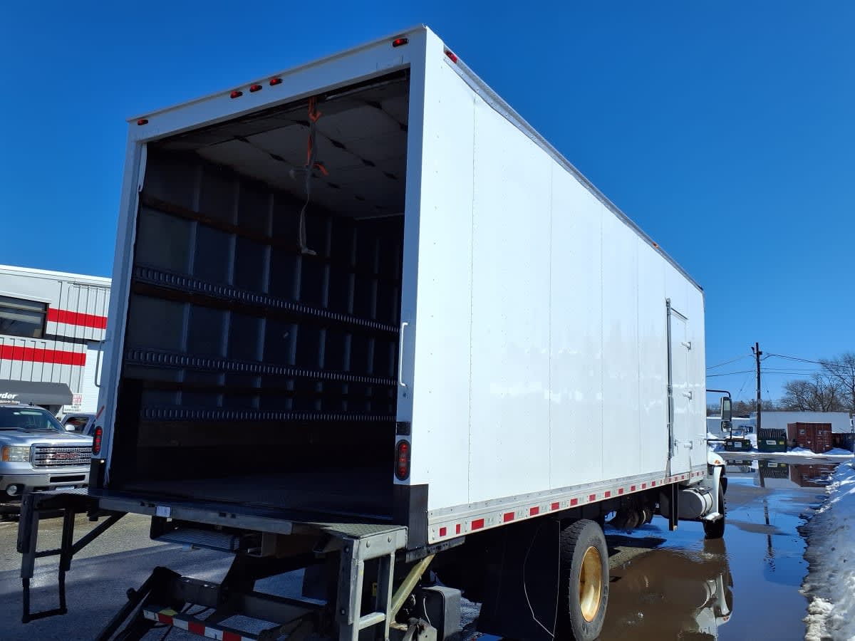 2019 Navistar International 4300 811077