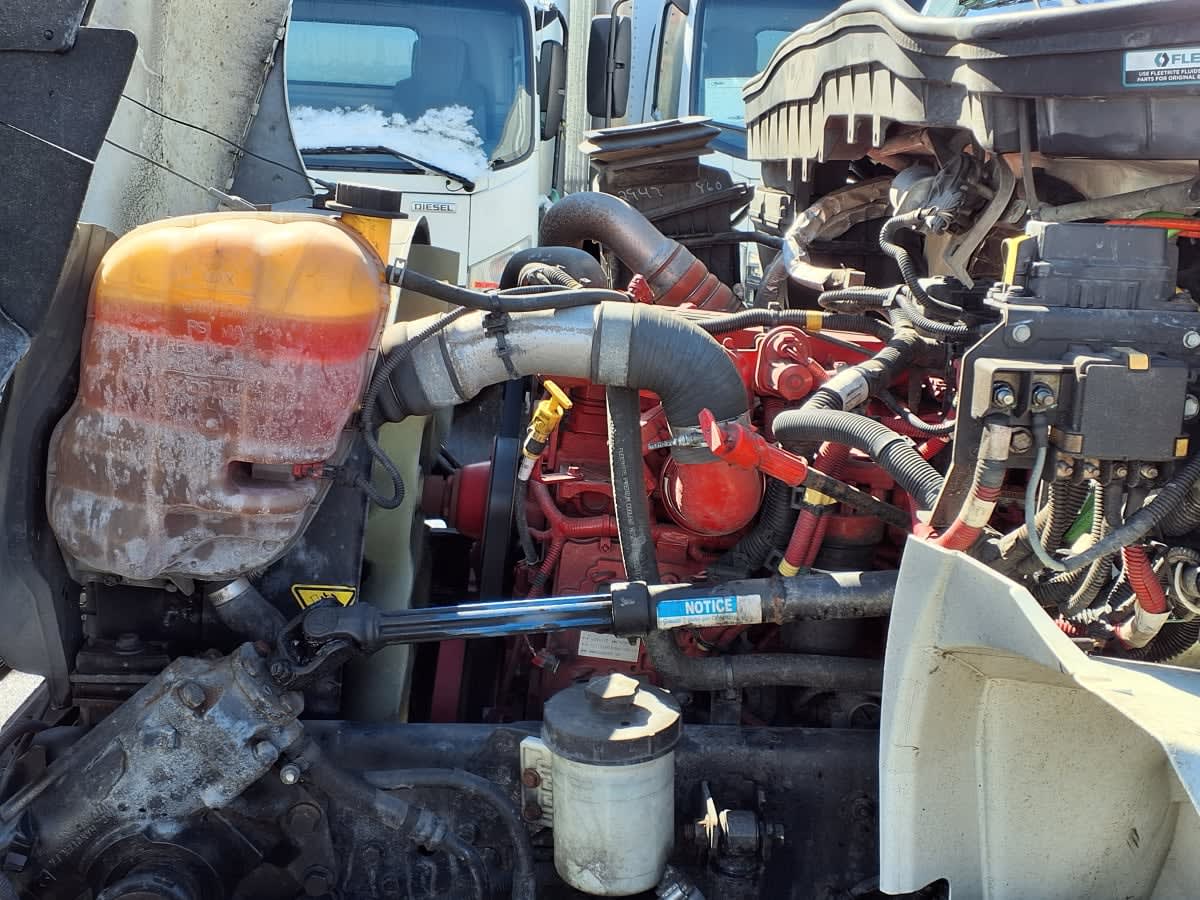 2019 Navistar International 4300 811077