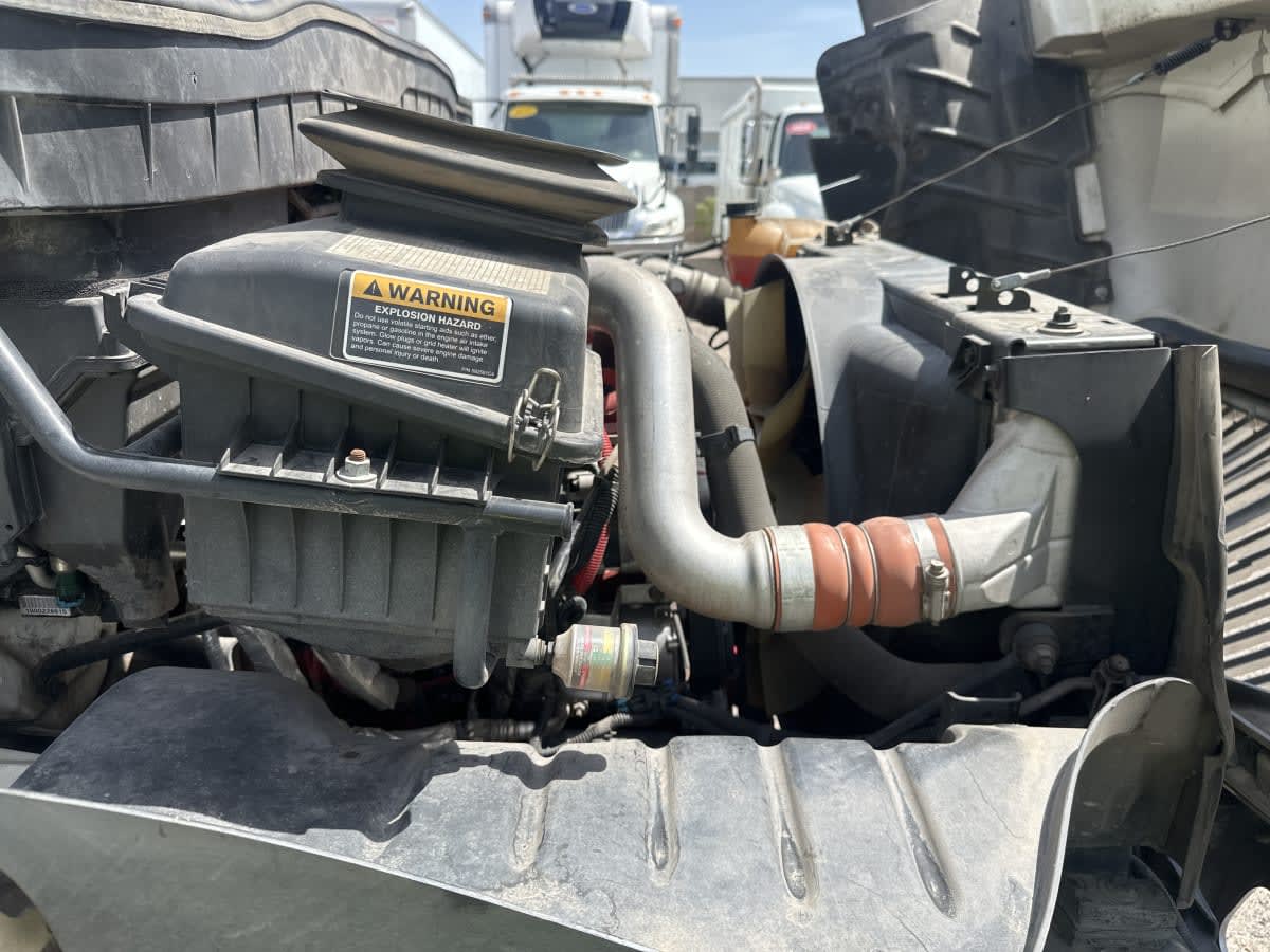 2019 Navistar International 4300 811124