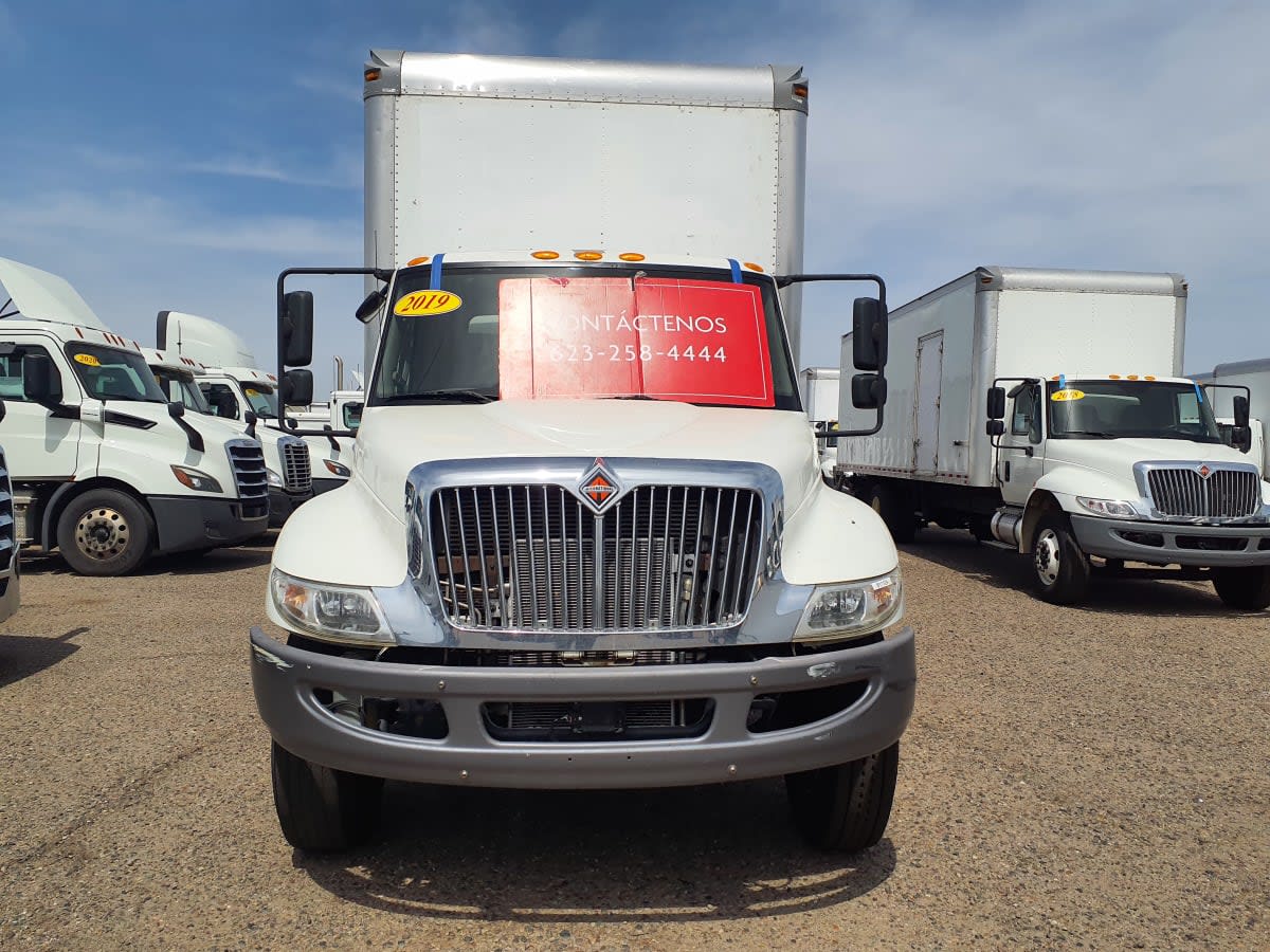2019 Navistar International 4300 811124