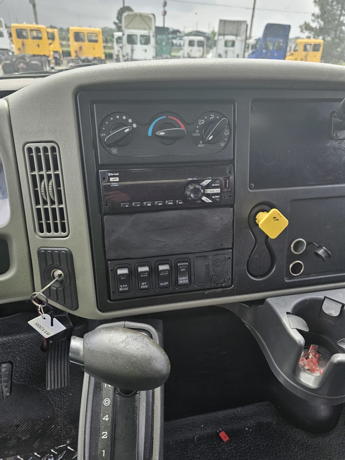 2019 Navistar International 4300 811205