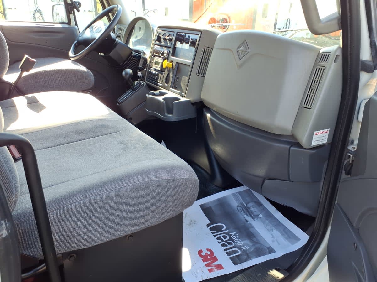 2019 Navistar International 4300 811206