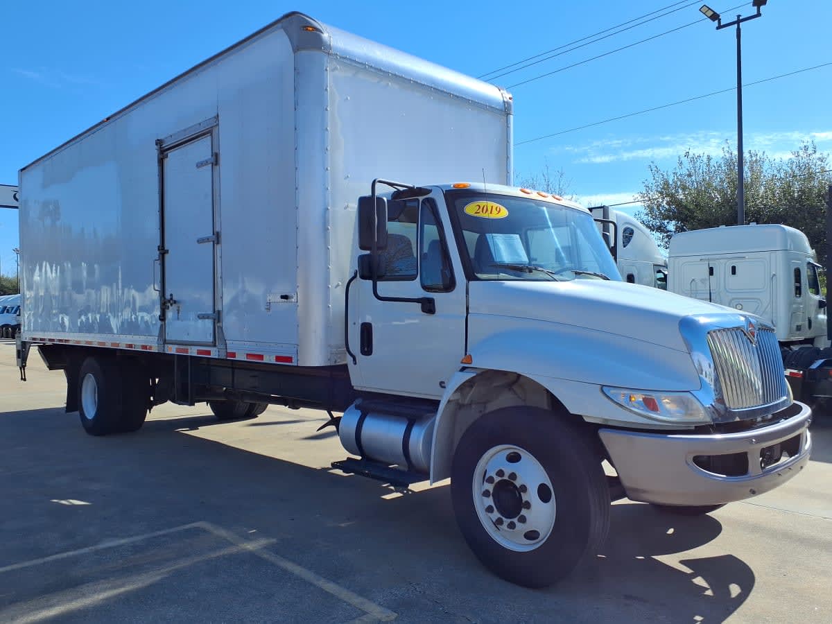 2019 Navistar International 4300 811206