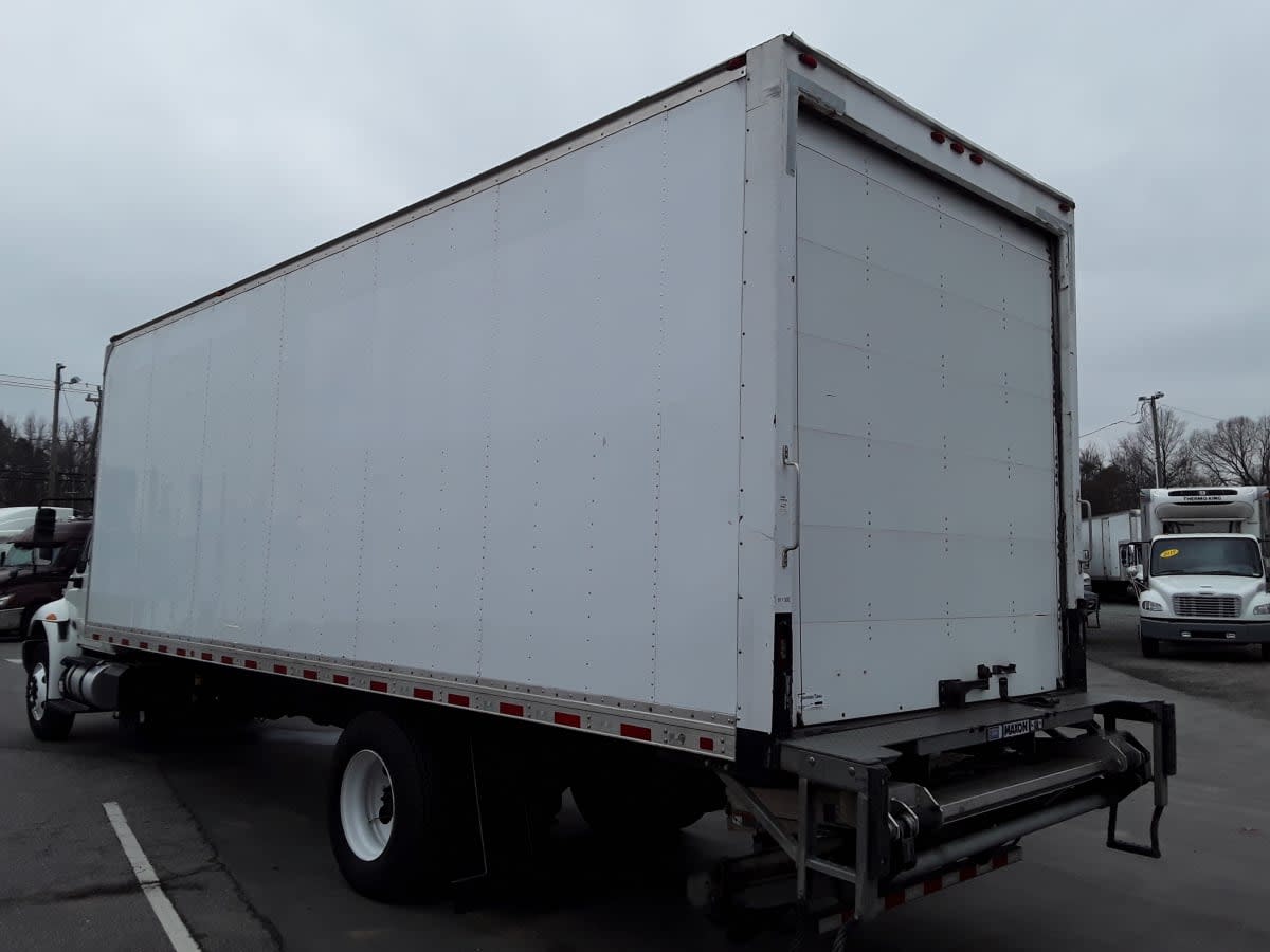 2019 Navistar International 4300 811302