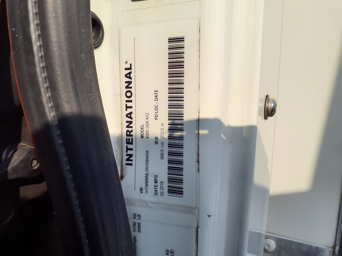 2019 Navistar International 4300 811303
