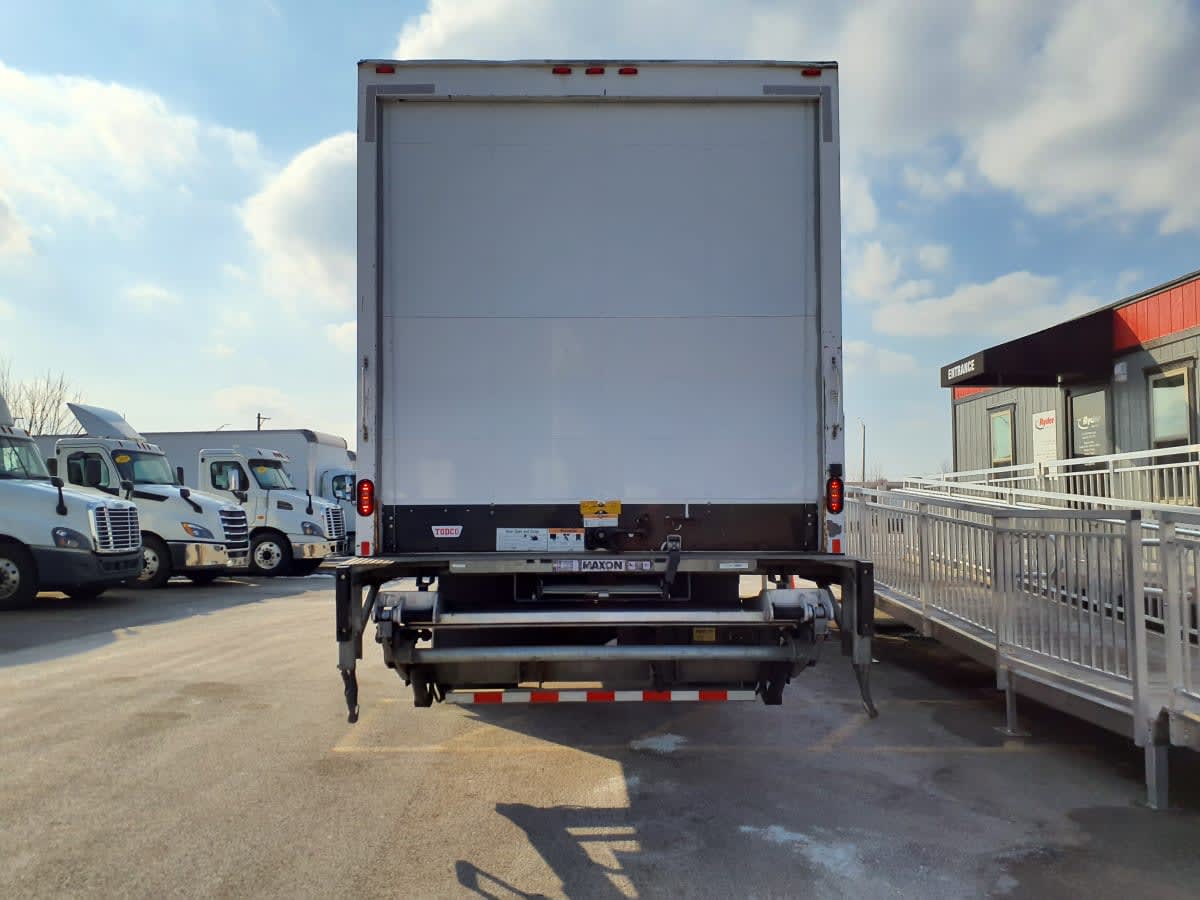 2019 Navistar International 4300 811303