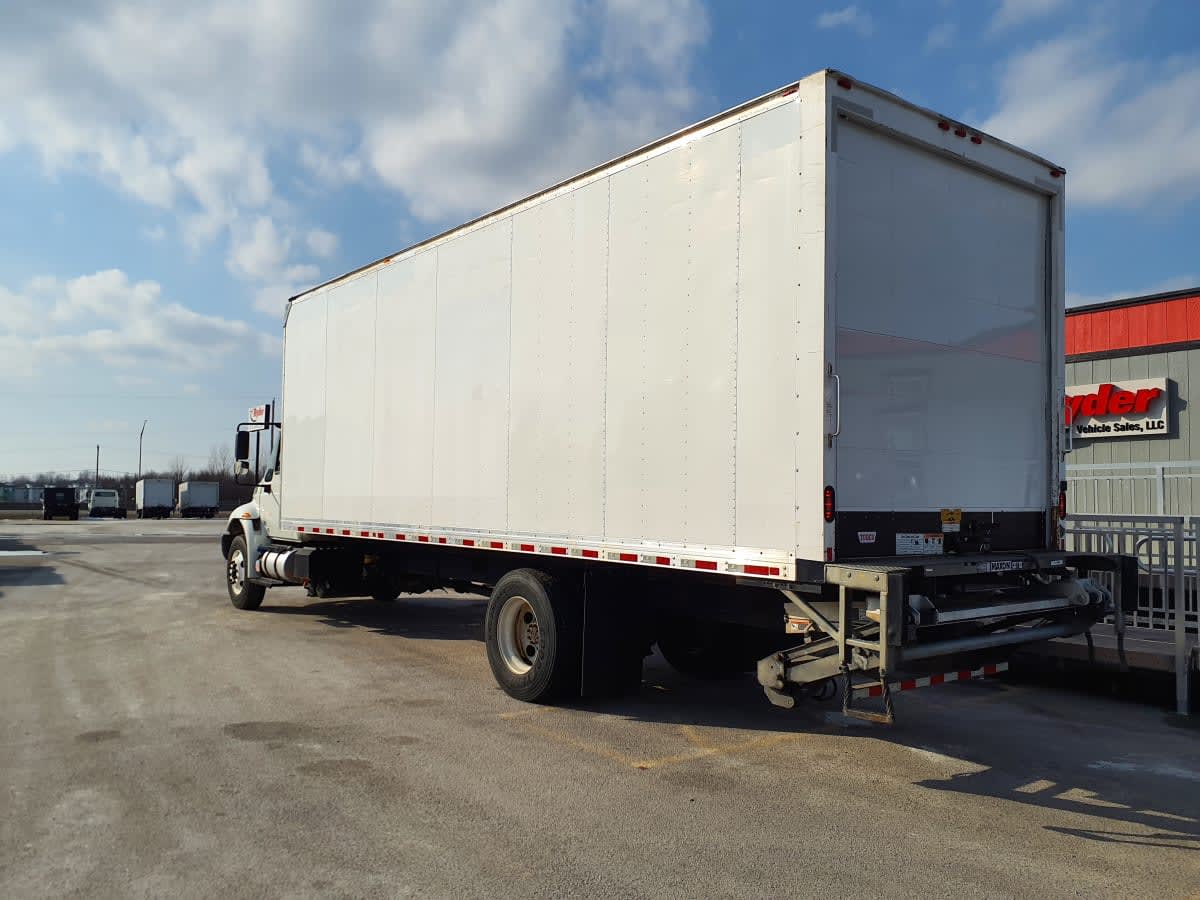 2019 Navistar International 4300 811303