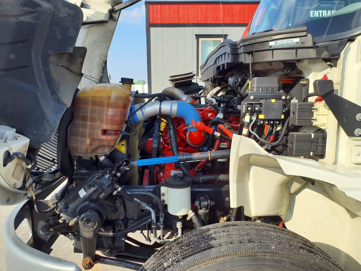 2019 Navistar International 4300 811303