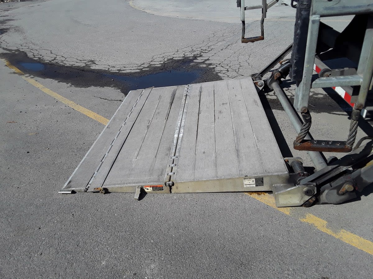 2019 Navistar International 4300 811308