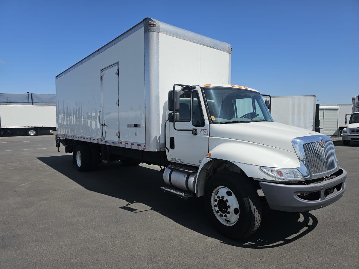 2019 Navistar International 4300 811359