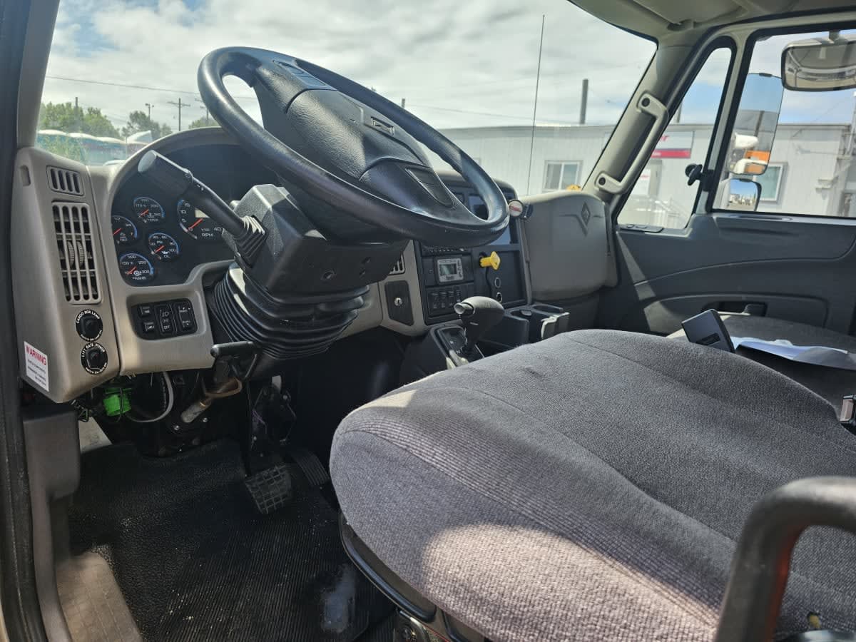 2019 Navistar International 4300 811359