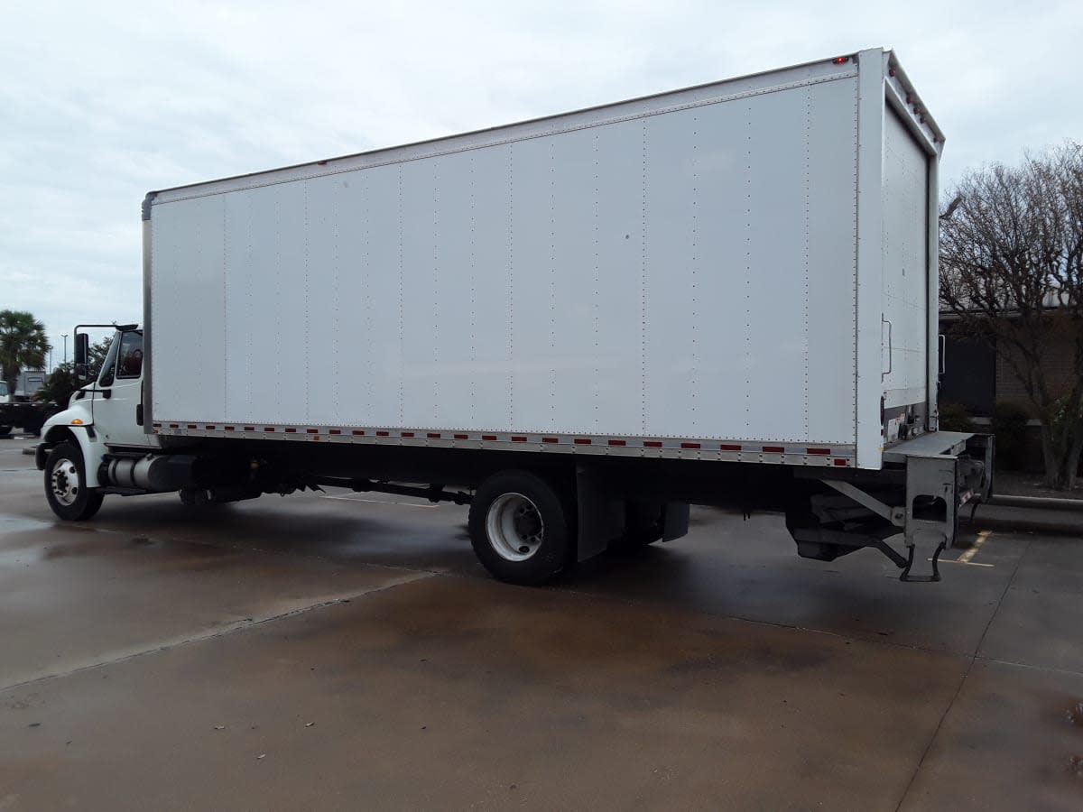 2019 Navistar International 4300 811439