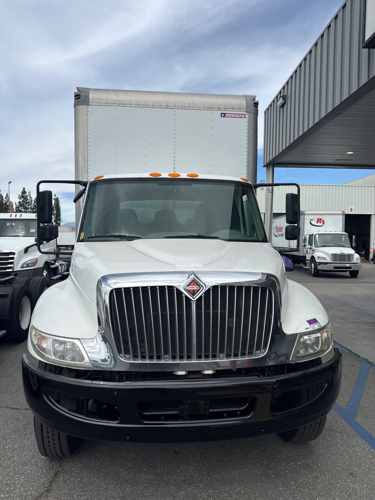 2019 Navistar International 4300 811451