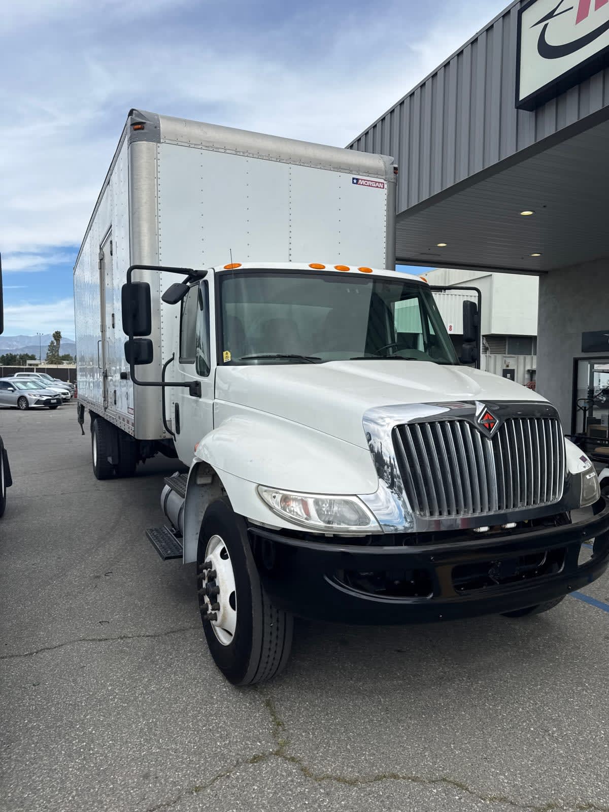 2019 Navistar International 4300 811451