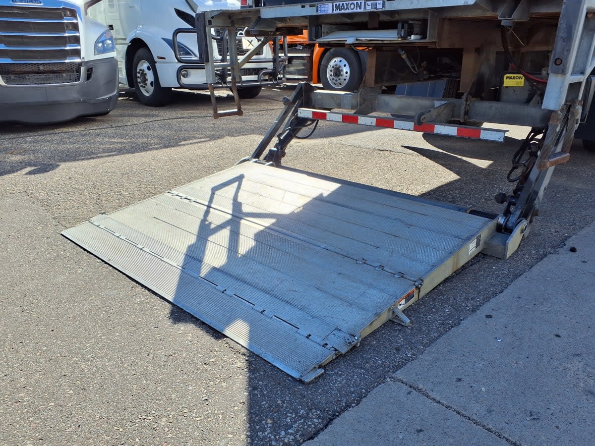 2019 Navistar International 4300 811497