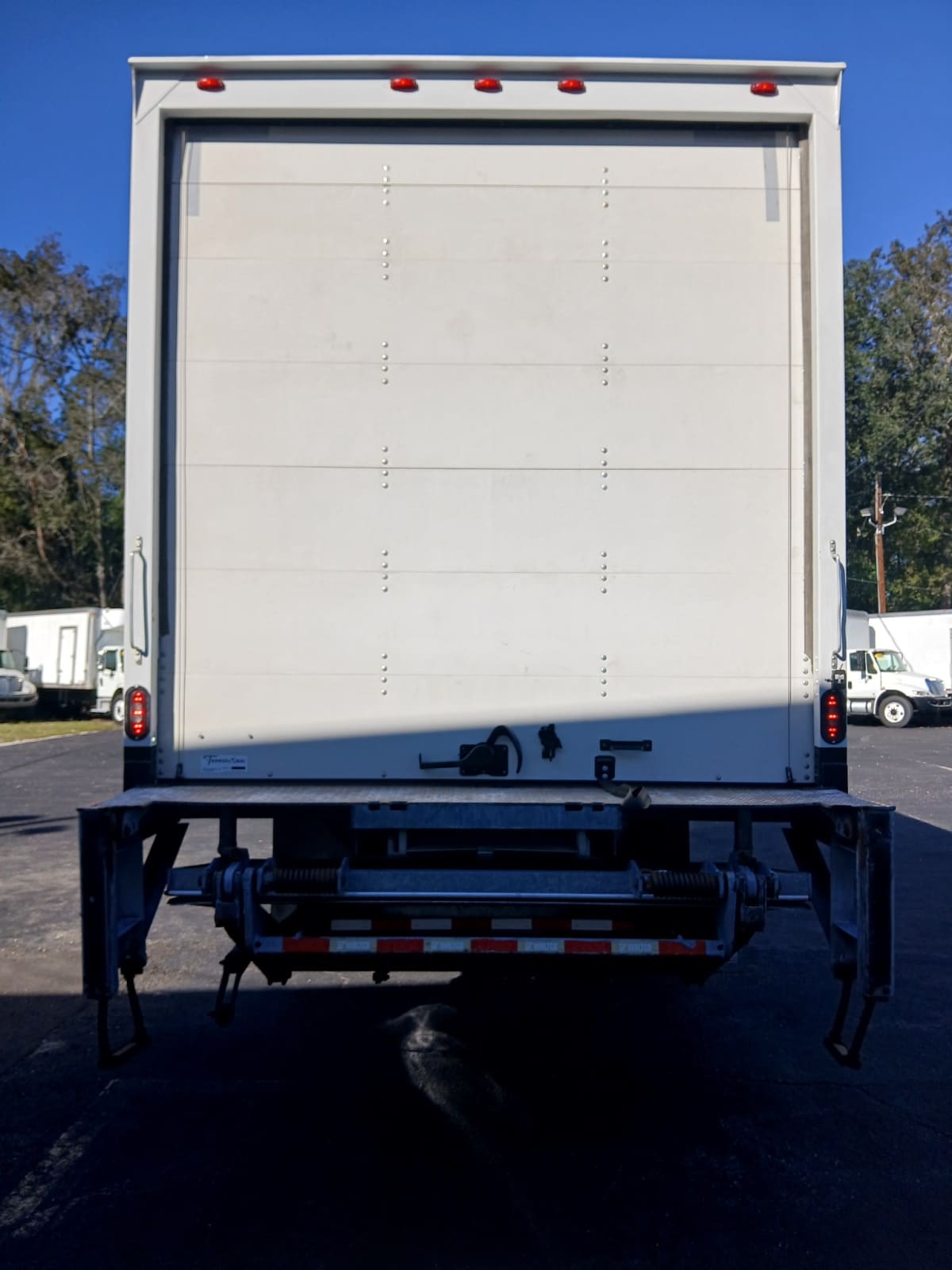 2019 Navistar International 4300 811525