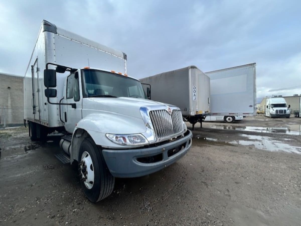 2019 Navistar International 4300 811557